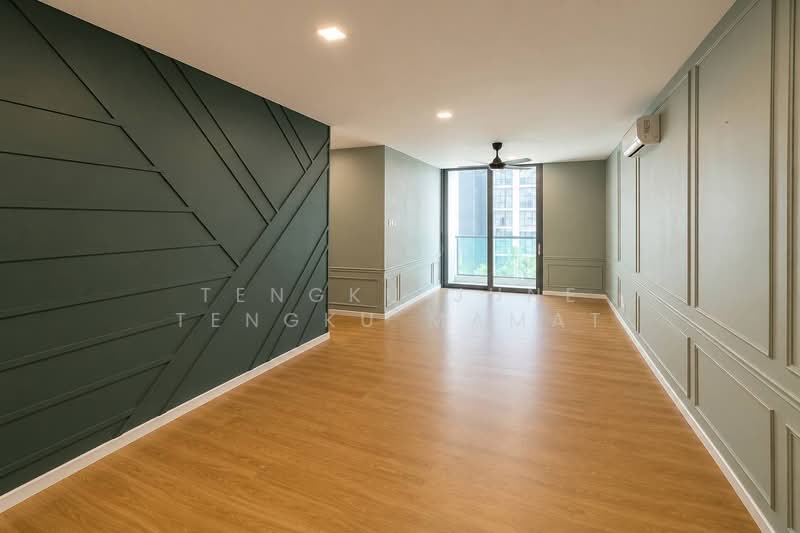 Condominium for Sale at Lakefront Residence - Tengku June Tengku Mamat - PropertyGuru.com.my