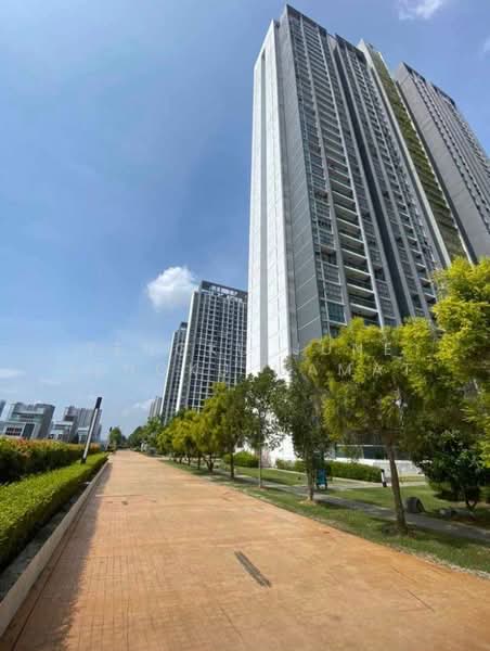 Condominium for Sale at Lakefront Residence - Tengku June Tengku Mamat - PropertyGuru.com.my