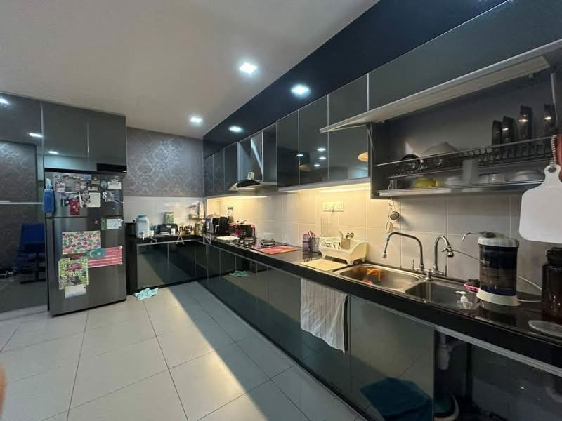 Rumah Teres 2 Tingkat untuk Dijual di Mutiara Rini (Skudai) - Sandra Gan - Kitchen - PropertyGuru.com.my