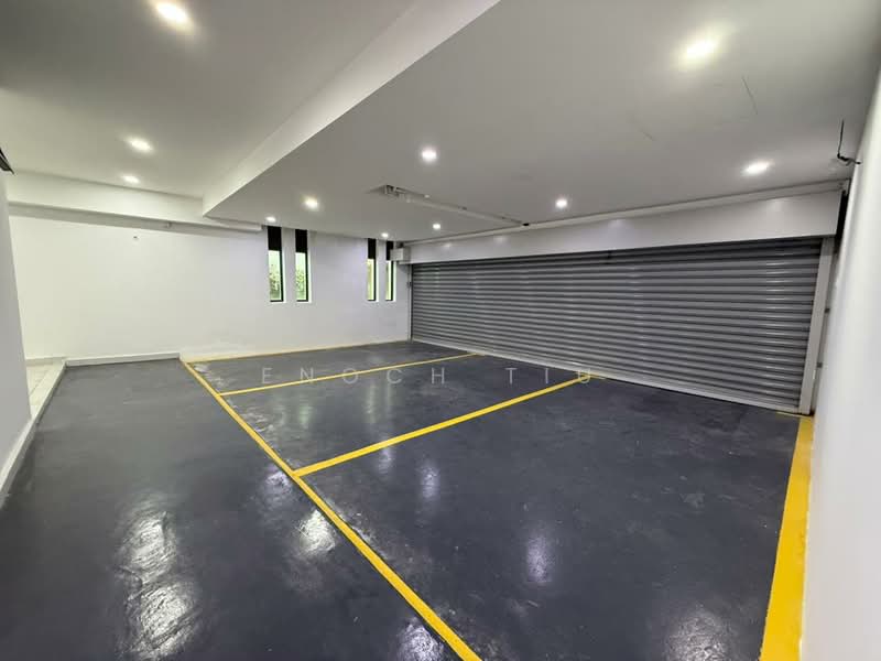 Twin Villa for Sale in Gelugor (Penang) - Enoch Tiu - Car Park - PropertyGuru.com.my