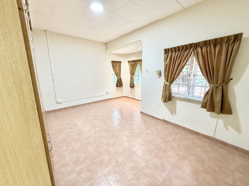 Rumah Banglo untuk Disewa di Kajang (Selangor) - Ray Chan - Living Room - PropertyGuru.com.my