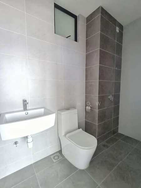 Service Residence for Sale at Twin Tower Residence - Alex How - Bathroom - PropertyGuru.com.my