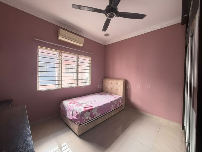 Townhouse for Sale in Jalan Ipoh (Kuala Lumpur) - Yanis Cheong - Bedroom - PropertyGuru.com.my