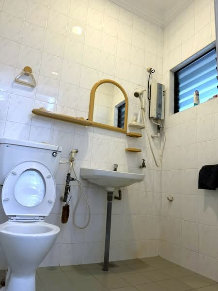 2-storey Terraced House for Sale in Johor Bahru (Johor) - Karl Lim - Bathroom - PropertyGuru.com.my