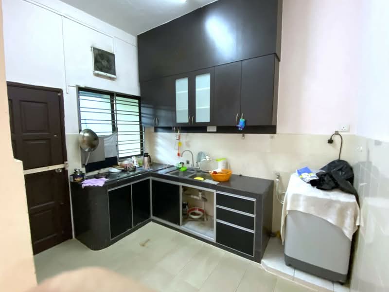 2-storey Terraced House for Sale in Johor Bahru (Johor) - Karl Lim - Kitchen - PropertyGuru.com.my