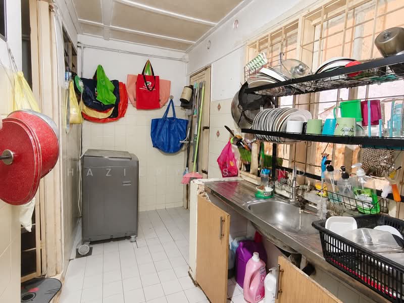 2-storey Terraced House for Sale in Batu Caves (Selangor) - Shaziery Iskandar - Kitchen - PropertyGuru.com.my