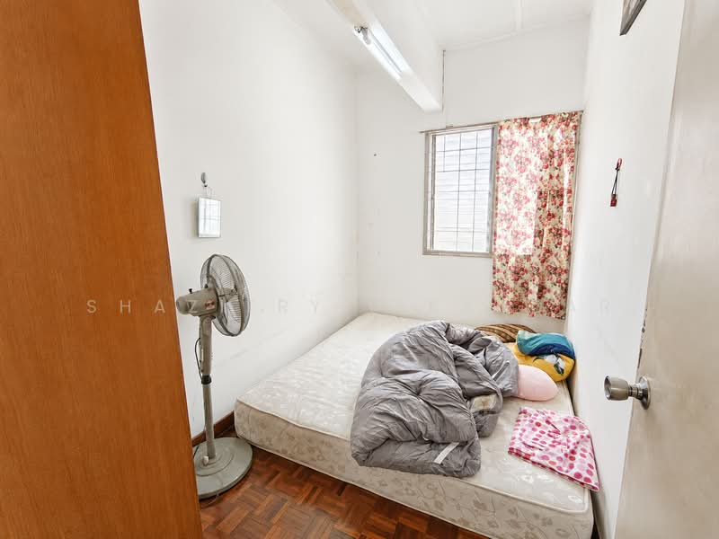 2-storey Terraced House for Sale in Batu Caves (Selangor) - Shaziery Iskandar - Bedroom - PropertyGuru.com.my