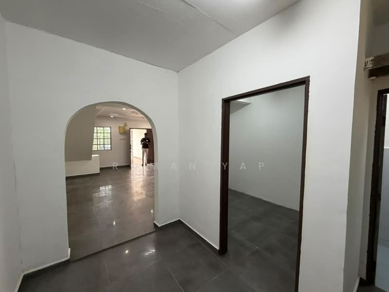 Rumah Teres 2 Tingkat untuk Dijual di Taman Velox (Rawang) - Roman Yap - PropertyGuru.com.my