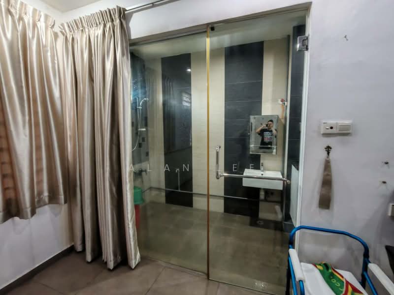 Condominium for Sale at Nusavilla - Alan Lee - Bathroom - PropertyGuru.com.my