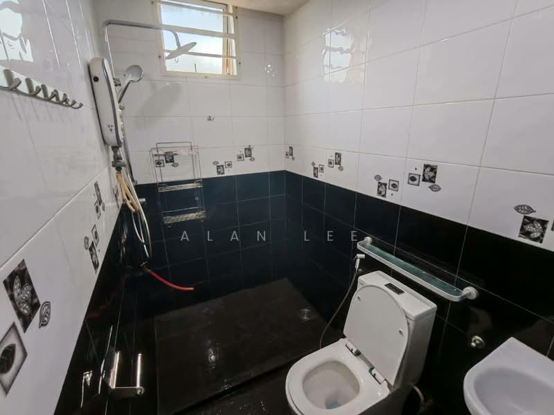 Condominium for Sale at Nusavilla - Alan Lee - Bathroom - PropertyGuru.com.my