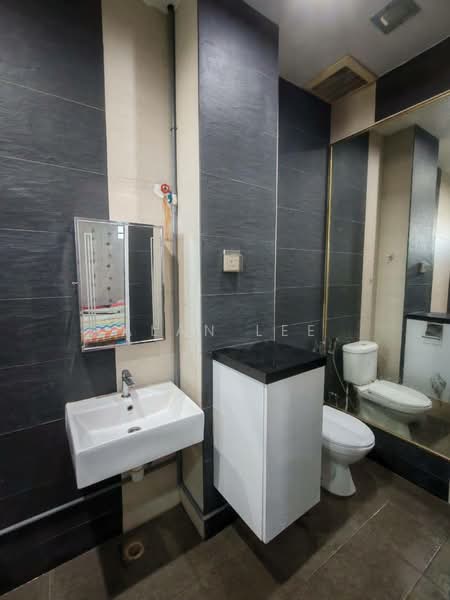 Condominium for Sale at Nusavilla - Alan Lee - Bathroom - PropertyGuru.com.my