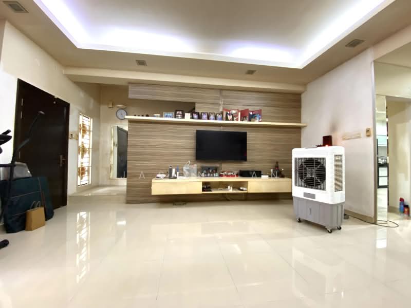 Rumah Teres 3-Tingkat untuk Dijual di Taman Meranti Jaya (Puchong) - Jason Tan - Living Room - PropertyGuru.com.my