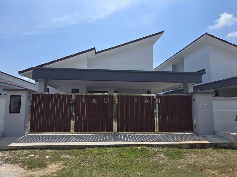 Rumah Banglo untuk Dijual di Taman Sri Tengah (Kluang) - Grace Fan - PropertyGuru.com.my