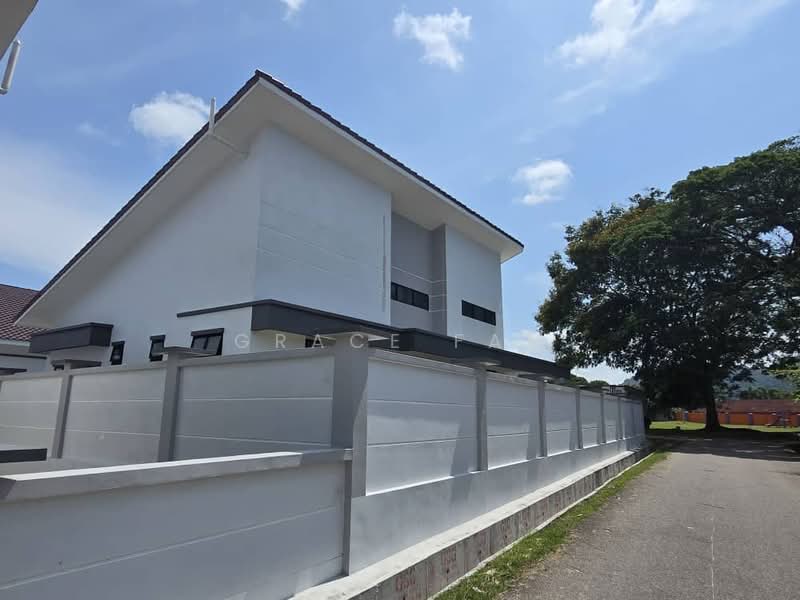 Rumah Banglo untuk Dijual di Taman Sri Tengah (Kluang) - Grace Fan - PropertyGuru.com.my