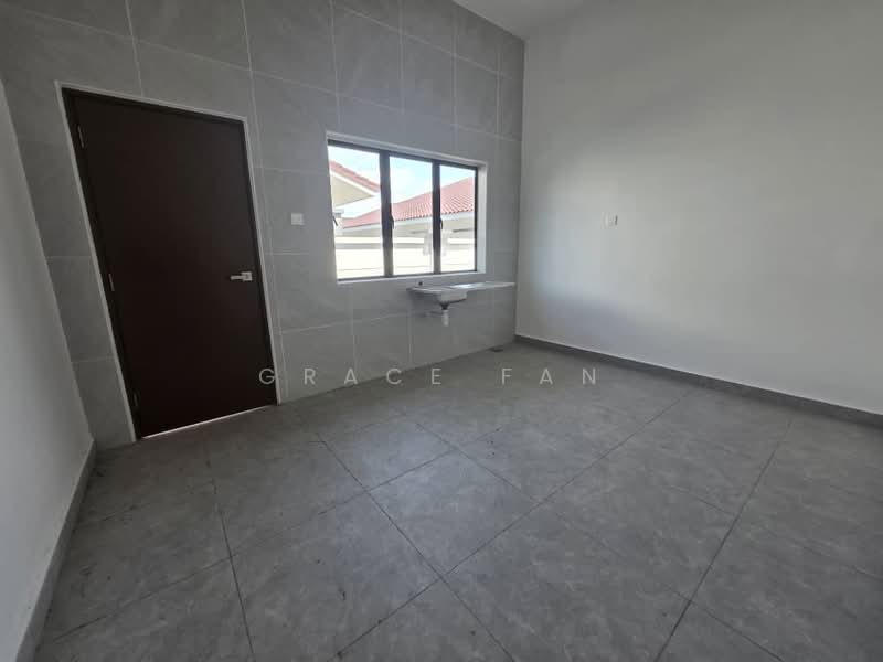 Rumah Banglo untuk Dijual di Taman Sri Tengah (Kluang) - Grace Fan - PropertyGuru.com.my