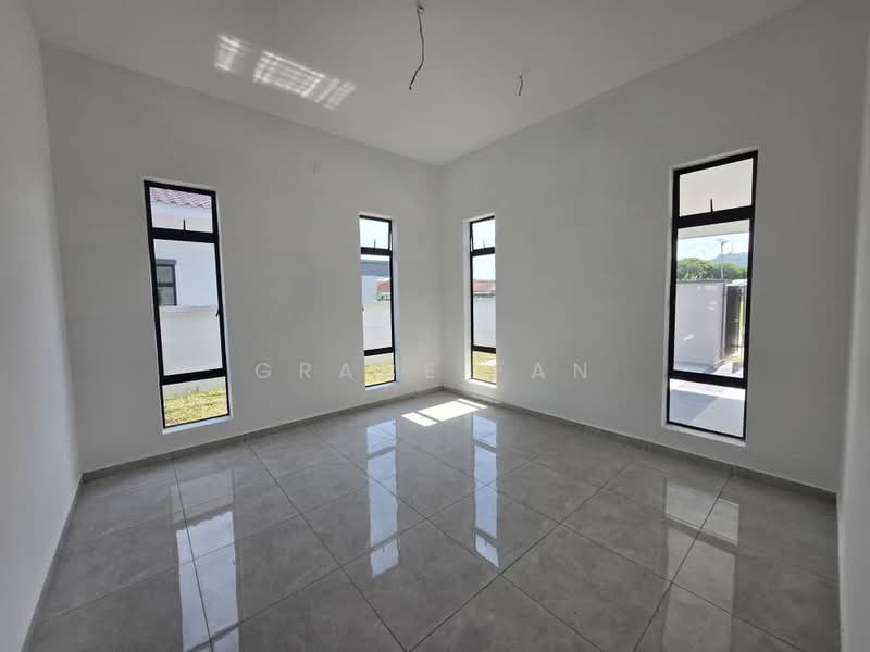 Rumah Banglo untuk Dijual di Taman Sri Tengah (Kluang) - Grace Fan - PropertyGuru.com.my
