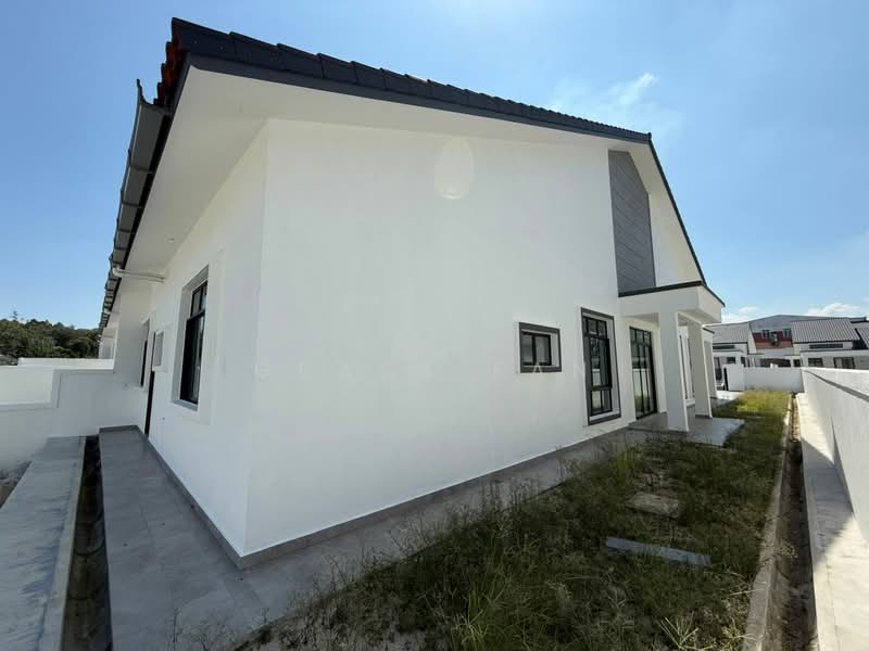 Rumah Banglo untuk Dijual di Taman Sri Tengah (Kluang) - Grace Fan - PropertyGuru.com.my