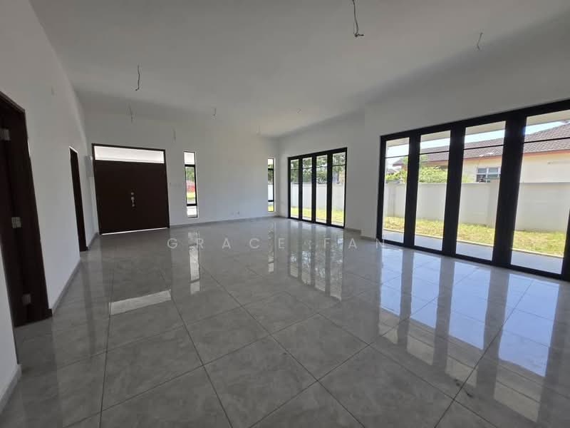 Rumah Banglo untuk Dijual di Taman Sri Tengah (Kluang) - Grace Fan - PropertyGuru.com.my