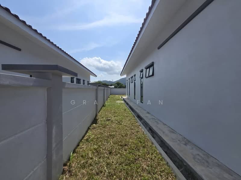 Rumah Banglo untuk Dijual di Taman Sri Tengah (Kluang) - Grace Fan - PropertyGuru.com.my