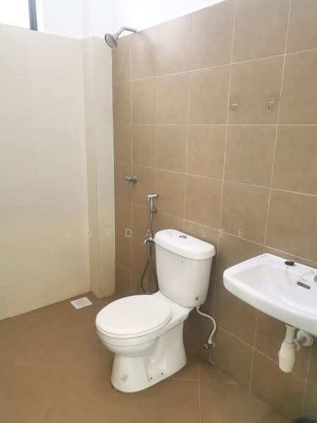 Rumah Teres 3-Tingkat untuk Disewa di Ujong Pasir (Melaka) - Jordan Lee - Bathroom - PropertyGuru.com.my