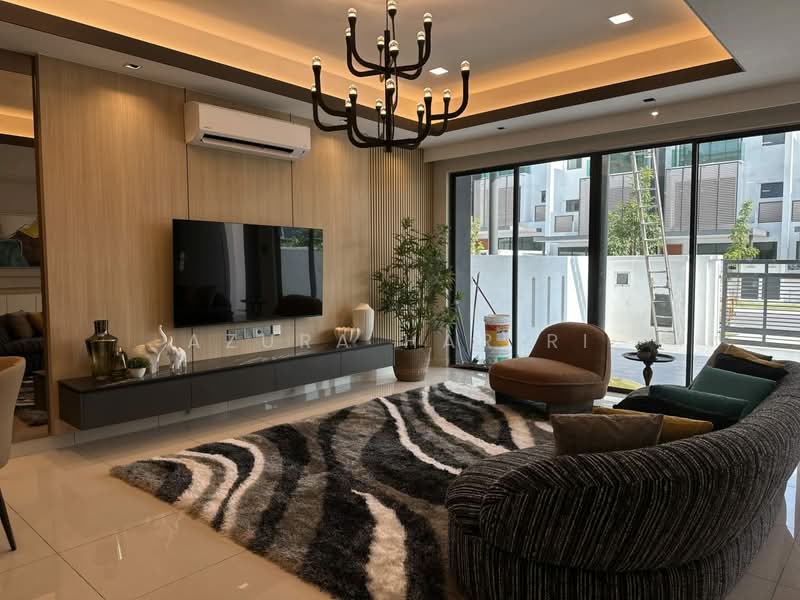 Rumah Teres 3 Tingkat untuk Dijual di Bandar Nusa Rhu (Shah Alam) - Azura Hariri - Living Room - PropertyGuru.com.my