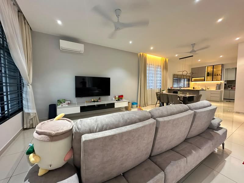 2-storey Terraced House for Sale in Taman Desa Tebrau (Tebrau) - William Tay - Living Room - PropertyGuru.com.my