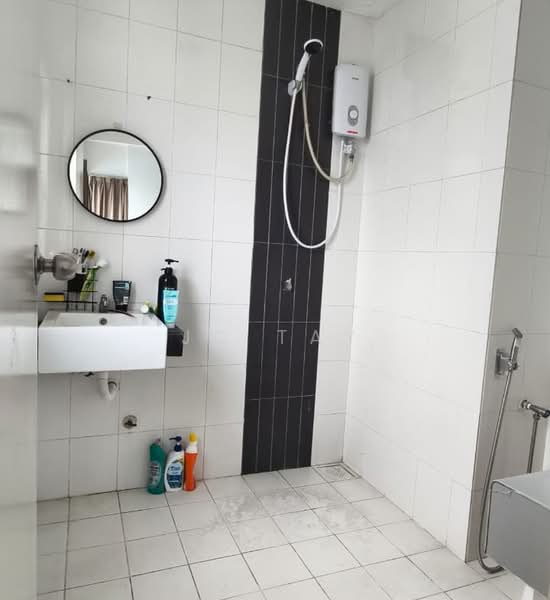 Kondominium untuk Disewa di Plaza Menjalara - JC Tay - Bathroom - PropertyGuru.com.my