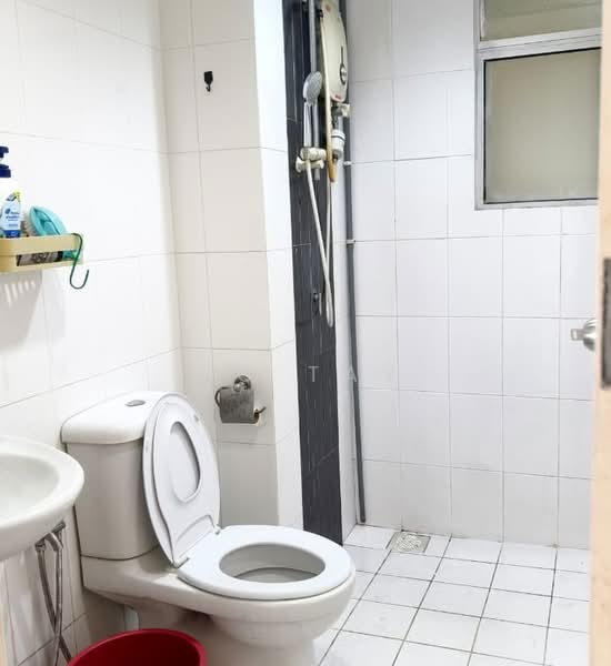 Kondominium untuk Disewa di Plaza Menjalara - JC Tay - Bathroom - PropertyGuru.com.my