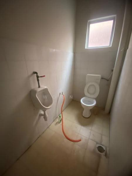Shop for Sale in Melaka City (Melaka) - Woon . - Bathroom - PropertyGuru.com.my