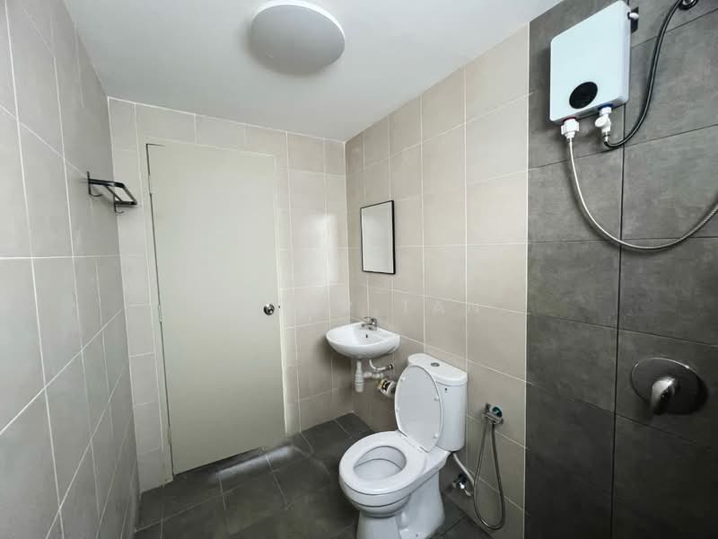 Condominium for Rent at Zahra Residensi - Peter Tan - Bathroom - PropertyGuru.com.my