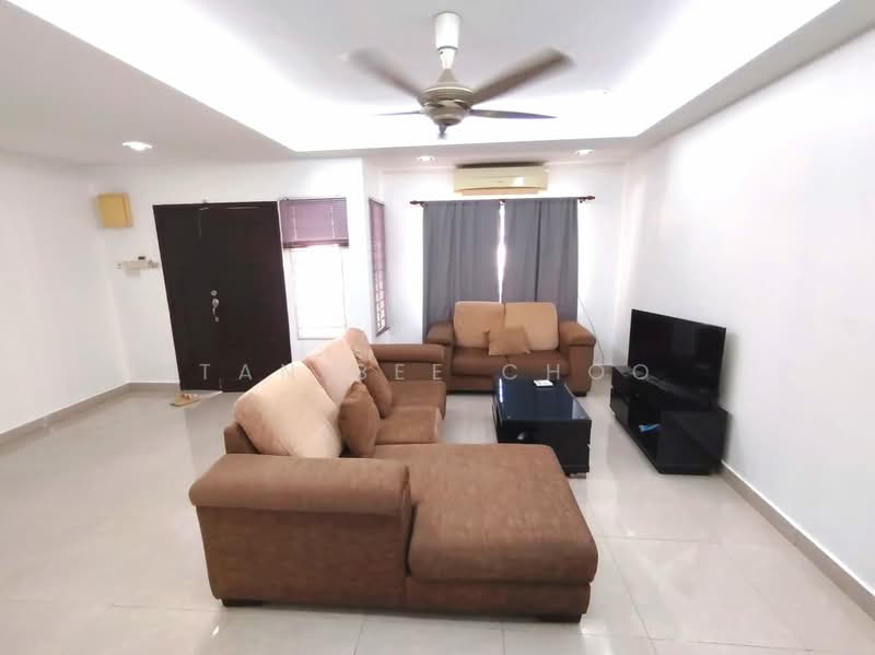 2-storey Terraced House for Sale in TAMAN PUCHONG UTAMA (Puchong) - Tan Bee Choo - Living Room - PropertyGuru.com.my