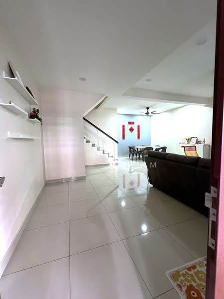 Rumah Teres 2 Tingkat untuk Dijual di Taman Flora Heights (Pasir Gudang) - Karl Lim - Living Room - PropertyGuru.com.my