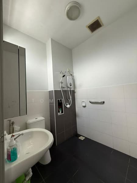 Rumah Teres 2 Tingkat untuk Dijual di Setia Tropika (Johor Bahru) - Tommy Tai - Bathroom - PropertyGuru.com.my