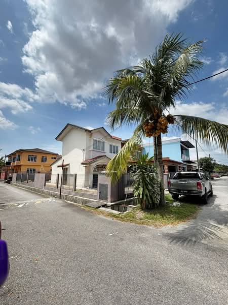2-storey Terraced House for Sale in Bandar Tasik Kesuma (Beranang) - Azira Ahmad - Exterior - PropertyGuru.com.my