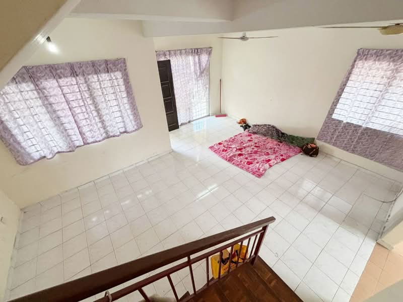 2-storey Terraced House for Sale in Bandar Tasik Kesuma (Beranang) - Azira Ahmad - Living Room - PropertyGuru.com.my