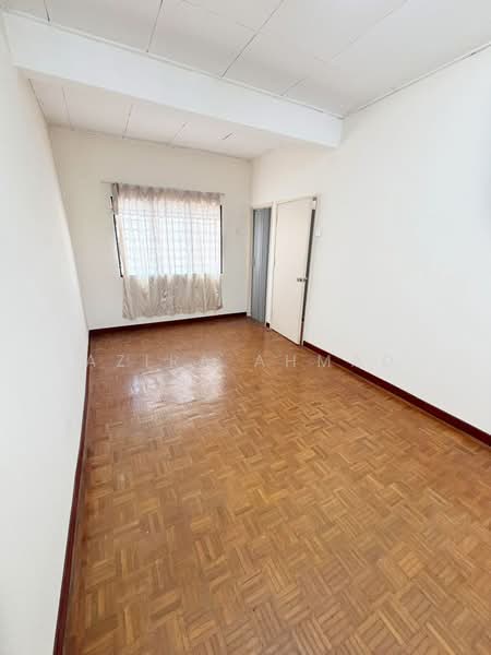 2-storey Terraced House for Sale in Bandar Tasik Kesuma (Beranang) - Azira Ahmad - Interior - PropertyGuru.com.my