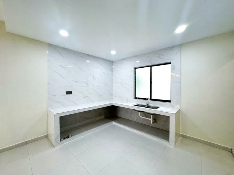 1-storey Terraced House for Sale in Taman Abad (Johor Bahru) - Karl Lim - Kitchen - PropertyGuru.com.my