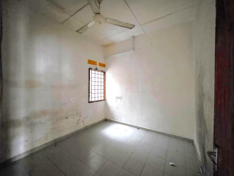 1-storey Terraced House for Sale in Taman Universiti (Sri Gading) - Chloe Lai - Interior - PropertyGuru.com.my