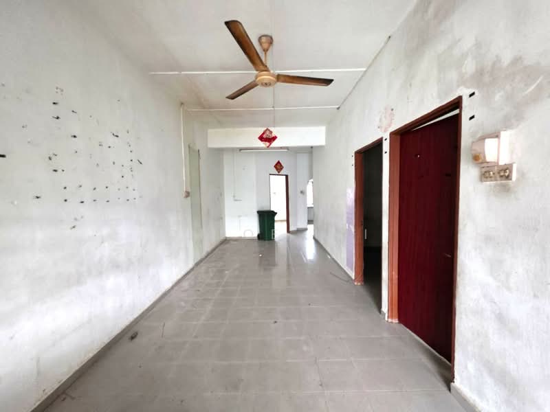 1-storey Terraced House for Sale in Taman Universiti (Sri Gading) - Chloe Lai - Interior - PropertyGuru.com.my