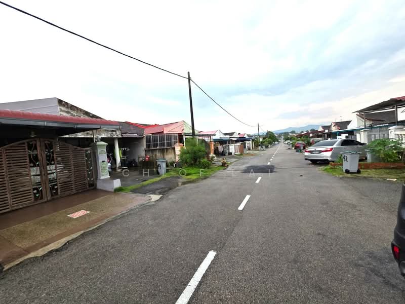 1-storey Terraced House for Sale in Taman Universiti (Sri Gading) - Chloe Lai - Exterior - PropertyGuru.com.my