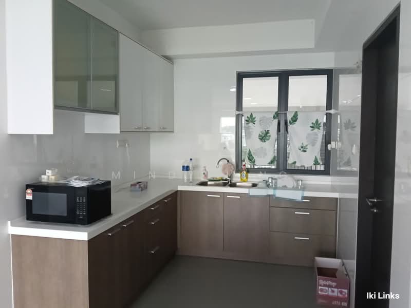 Service Residence for Sale at Ponderosa Lakeside Apartment - Mindy Heng - Kitchen - PropertyGuru.com.my