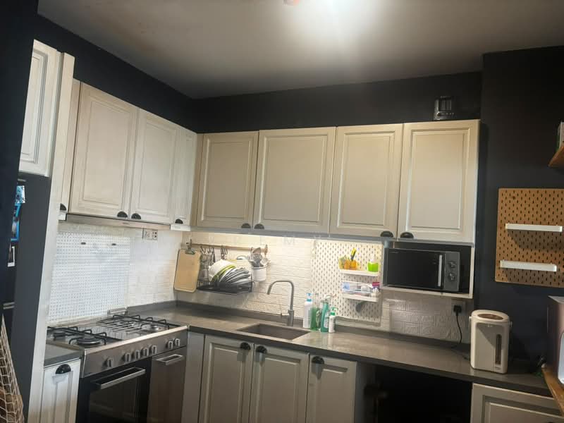 Kondominium untuk Disewa di Hartamas Regency 2 - Jeremy . - Kitchen - PropertyGuru.com.my
