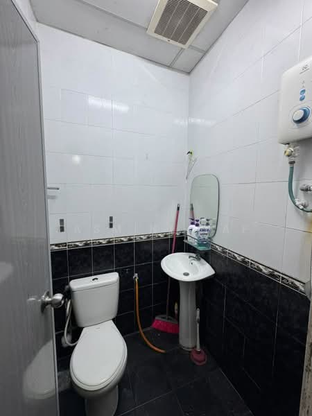 Rumah Teres 2-Tingkat untuk Dijual di Taman Connaught (Cheras) - Jasmine Yap - Bathroom - PropertyGuru.com.my