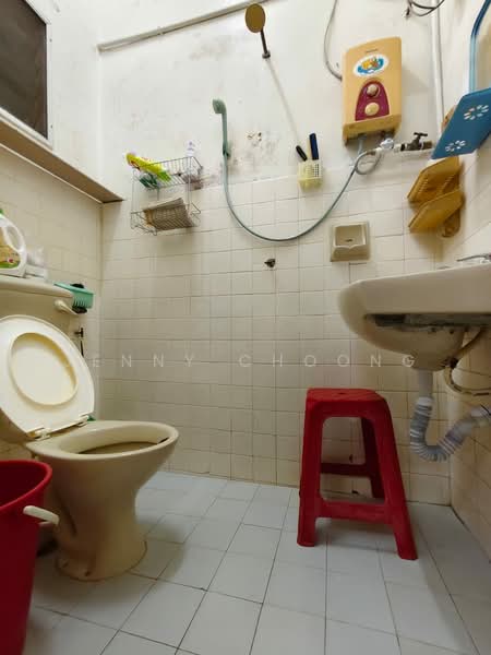 1-storey Terraced House for Sale in Taman Bukit Teratai (Ampang) - Jenny Choong - Bathroom - PropertyGuru.com.my