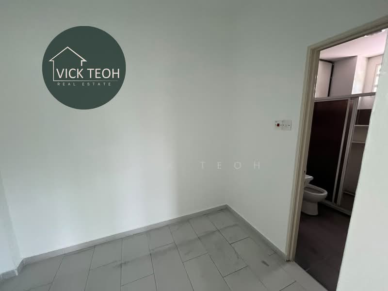 Shop / Office untuk Disewa di Ayer Itam (Penang) - Vick Teoh - Bathroom - PropertyGuru.com.my
