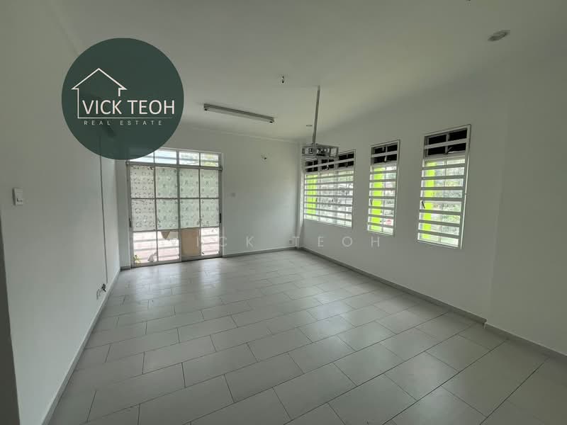 Shop / Office untuk Disewa di Ayer Itam (Penang) - Vick Teoh - Living Room - PropertyGuru.com.my