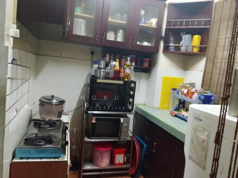 Pangsapuri untuk Dijual di Pangsapuri Megah Villa - Tengku June Tengku Mamat - PropertyGuru.com.my