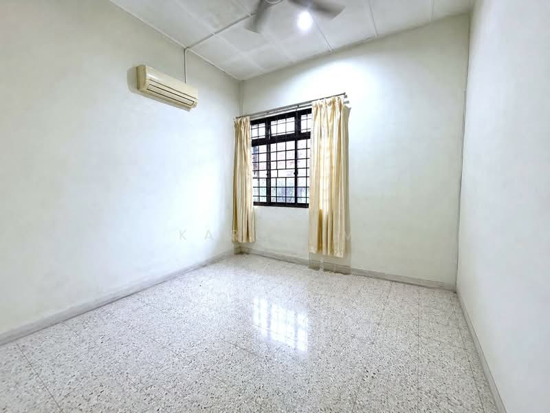 Semi-Detached House for Sale in Taman Perling (Perling) - Karl Lim - Interior - PropertyGuru.com.my