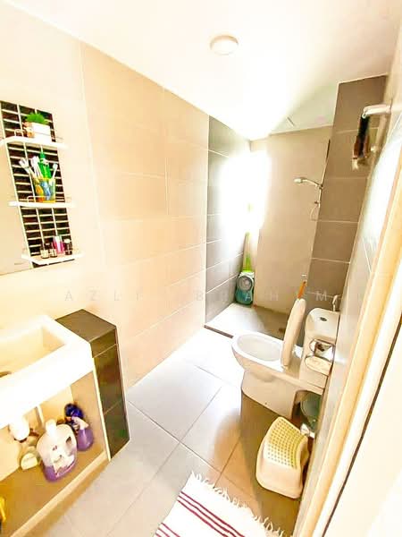 Condominium for Sale at Sri Lata @ Desa Petaling - Azli Ibrahim - Bathroom - PropertyGuru.com.my