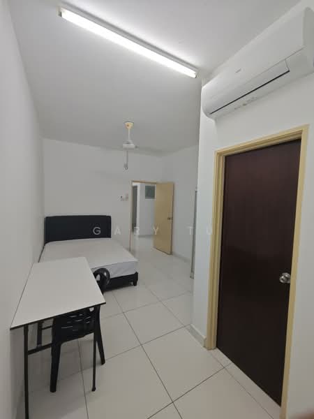 2-storey Terraced House for Rent in Taman Bestari Indah (Ulu Tiram) - Gary Tu - Bedroom - PropertyGuru.com.my